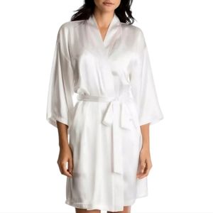 NWT Bride Robe Linea Donatella White Embroidered Silky Satin Bridal Wedding NEW